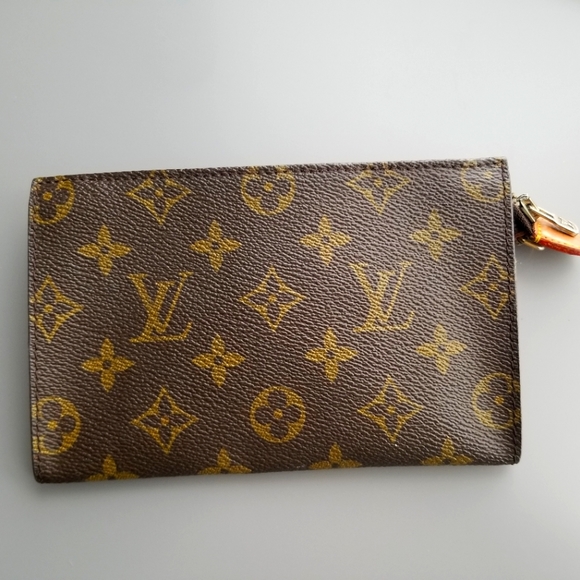 Louis Vuitton Handbags - LOUIS VUITTON Classic Signature mini pouch Monogram print